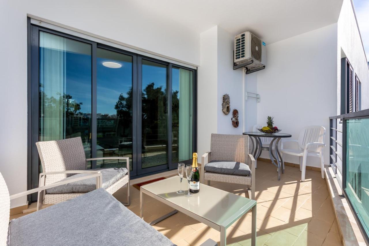 Sacha'S Sweet Home, Lovely 2 Bedroom Apartment, Walking Distance To Town, Beach And Marina 라고스 외부 사진