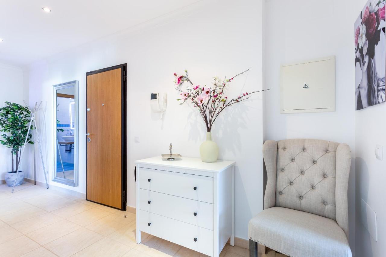 Sacha'S Sweet Home, Lovely 2 Bedroom Apartment, Walking Distance To Town, Beach And Marina 라고스 외부 사진