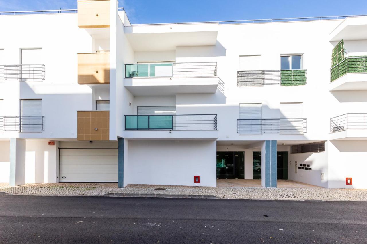 Sacha'S Sweet Home, Lovely 2 Bedroom Apartment, Walking Distance To Town, Beach And Marina 라고스 외부 사진