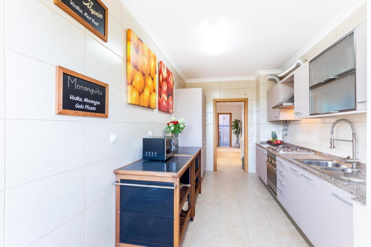 Sacha'S Sweet Home, Lovely 2 Bedroom Apartment, Walking Distance To Town, Beach And Marina 라고스 외부 사진